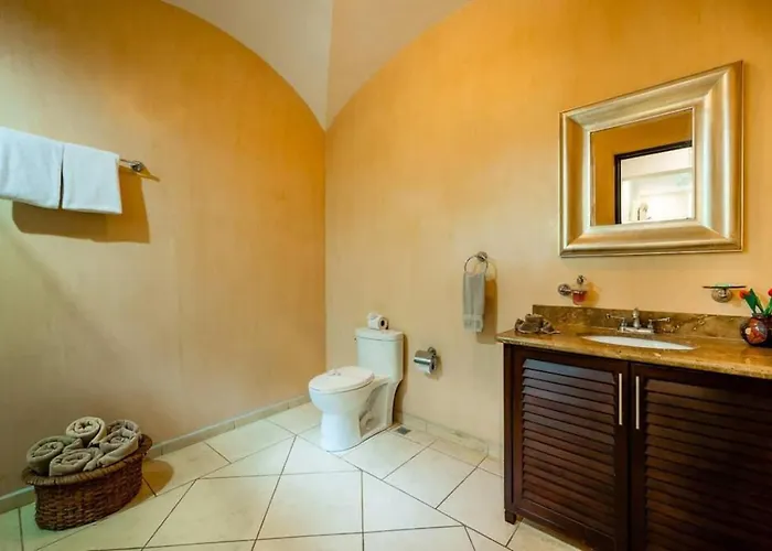 Aparthotel Oceanview Escape Large Pool And 247 Security! 4*